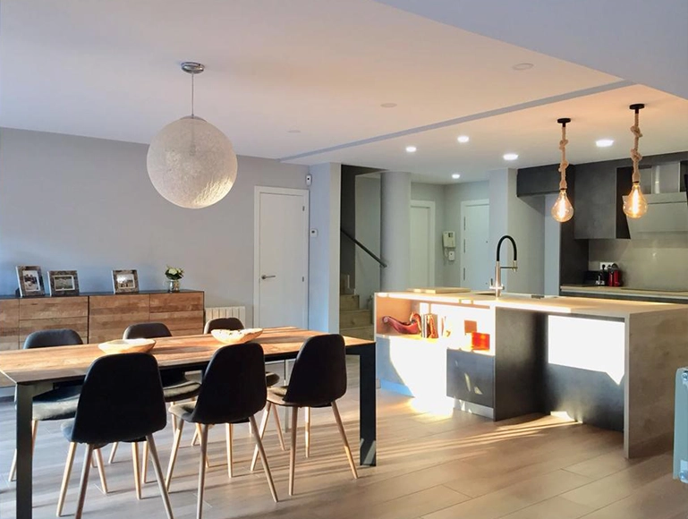 Fully renovated flat, living room and kitchen